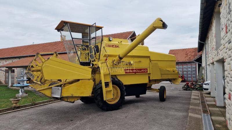 New Holland 8040