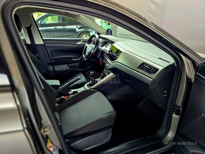 Volkswagen Polo 1.0 COMFORTLINE