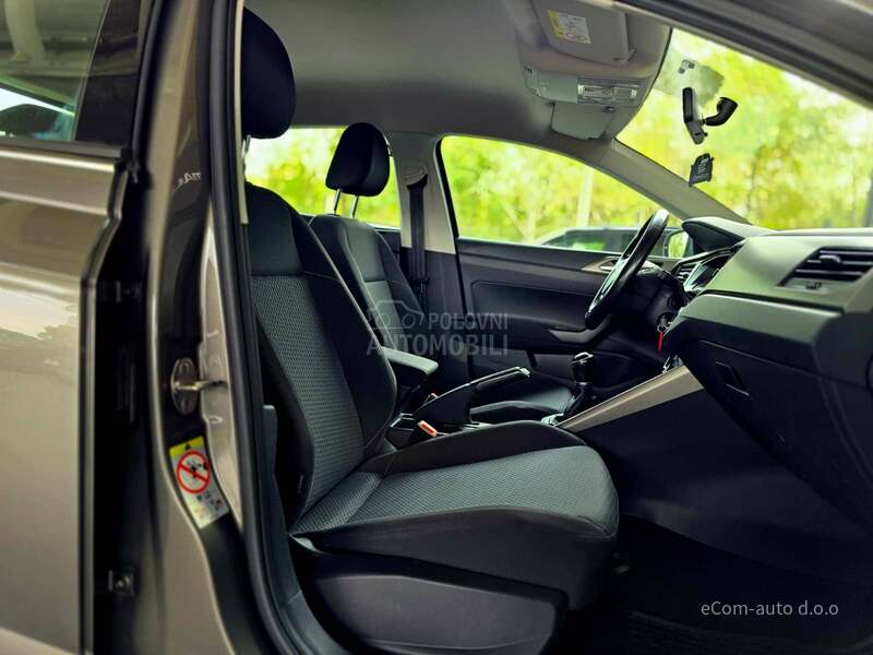 Volkswagen Polo 1.0 COMFORTLINE