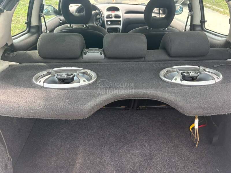 Peugeot 206 14 i. 8v