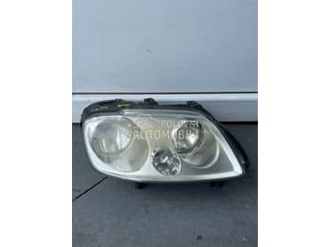 Desni far za Volkswagen Caddy od 2004. do 2009. god.