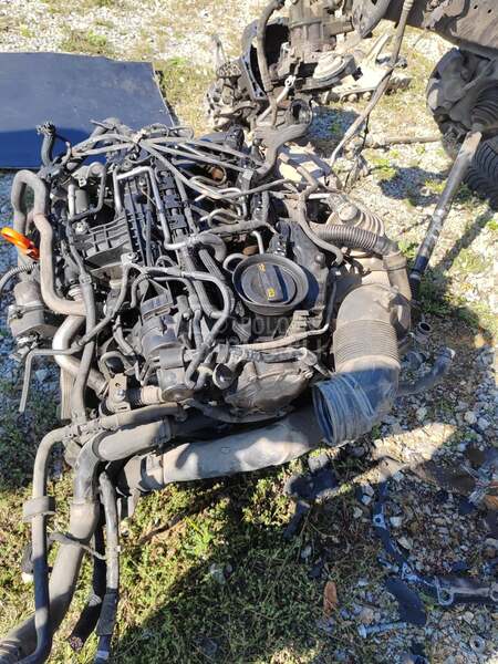 Volkswagen Passat B6 1.6 td 2010. god. -  kompletan auto u delovima