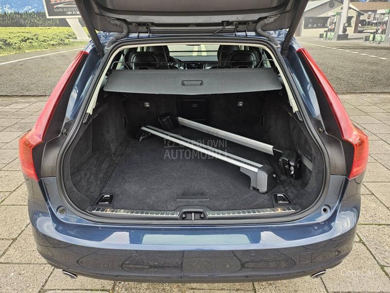 Volvo V90 2.0 D4 sport 190 k s Volvo V90 2.0 D4 sport 190 k s