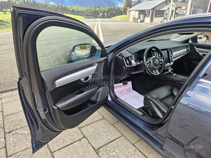 Volvo V90 2.0 D4 sport 190 k s Volvo V90 2.0 D4 sport 190 k s