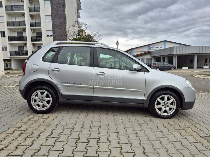 Volkswagen Polo 1.6 8V CROSS CH