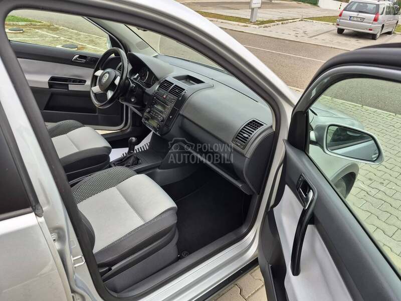 Volkswagen Polo 1.6 8V CROSS CH