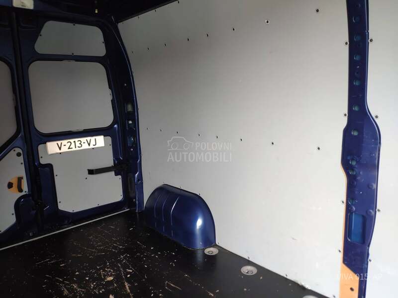 Renault Master 2.3 DCI MAXI 370cm