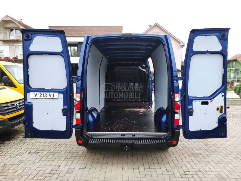 Renault Master 2.3 DCI MAXI 370cm