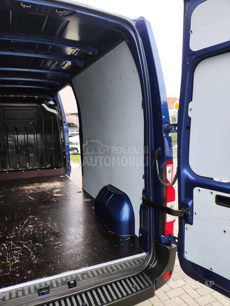 Renault Master 2.3 DCI MAXI 370cm