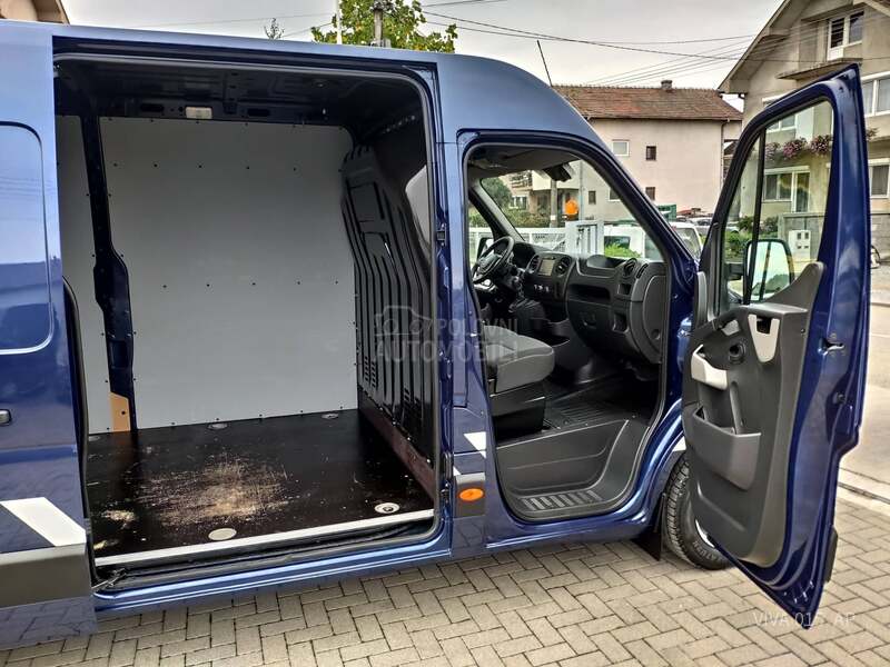 Renault Master 2.3 DCI MAXI 370cm
