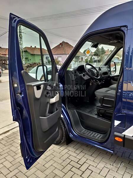 Renault Master 2.3 DCI MAXI 370cm