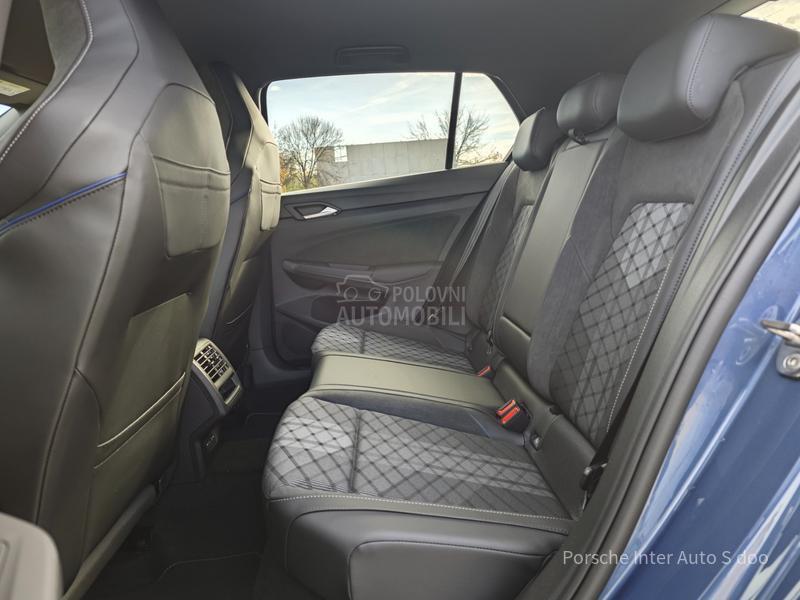 Volkswagen Golf 8 2.0 TDI R-LINE DSG