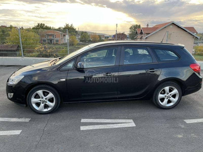 Opel Astra J 