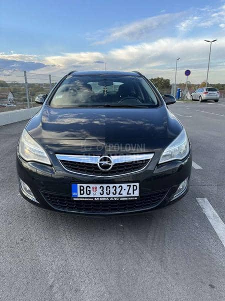 Opel Astra J 