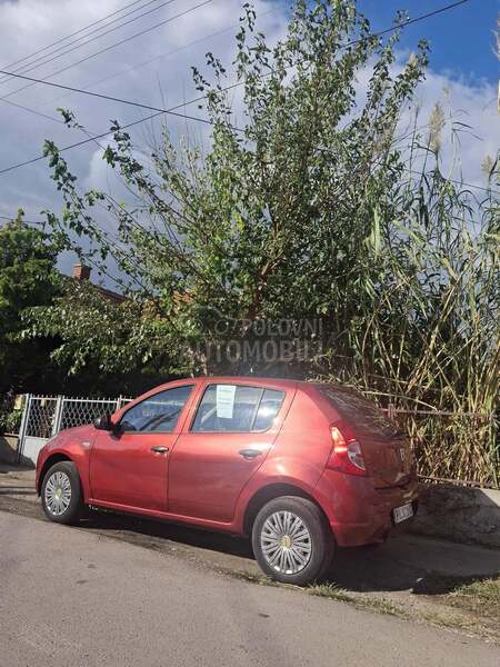 Dacia Sandero 1.4 i