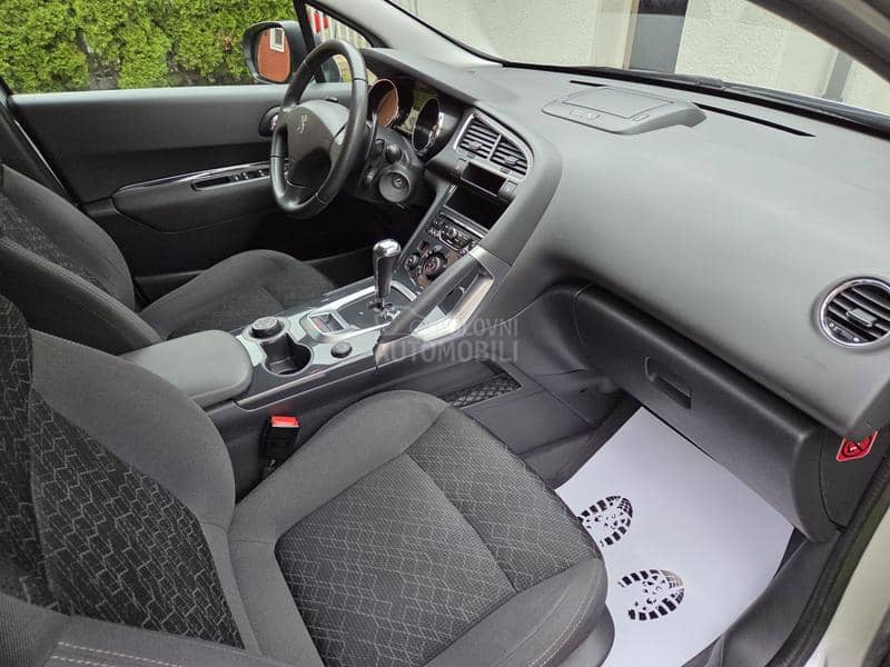 Peugeot 3008 1.6 Hdi/Nav/Aut Nov Peugeot 3008 1.6 Hdi/Nav/Aut Nov