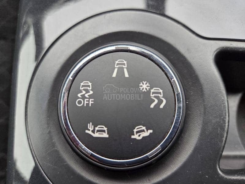 Peugeot 3008 1.6 Hdi/Nav/Aut Nov Peugeot 3008 1.6 Hdi/Nav/Aut Nov