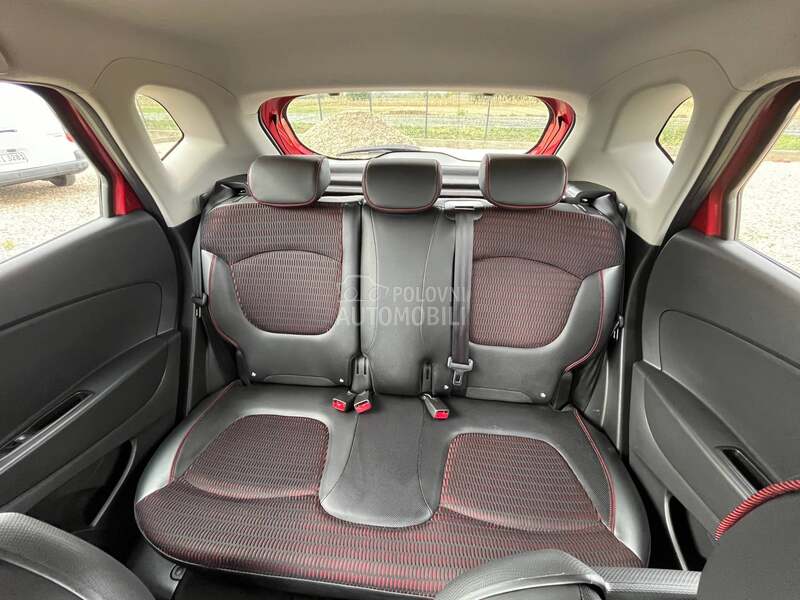 Renault Captur 1.2 Helly Hansen Aut