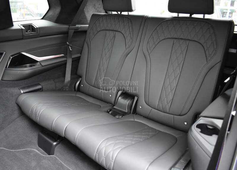 BMW X7 40d xDrive M paket