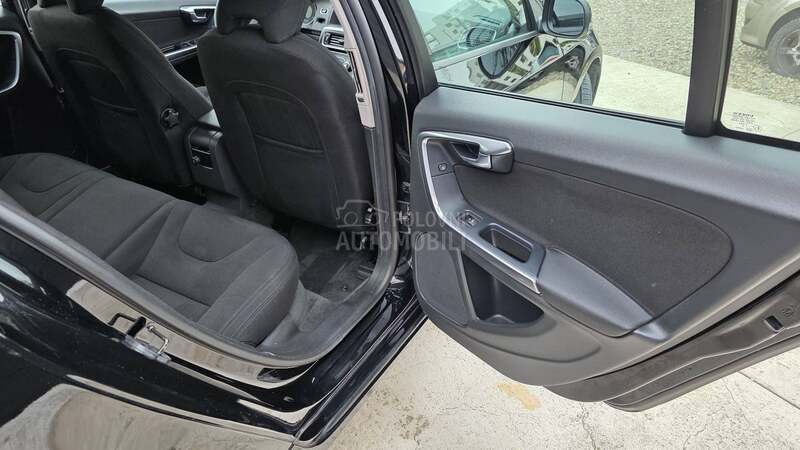 Volvo V60 2.0 D3