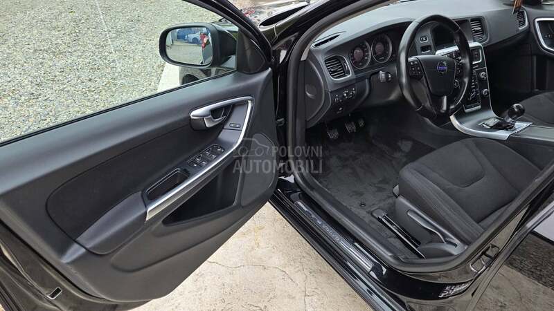 Volvo V60 2.0 D3