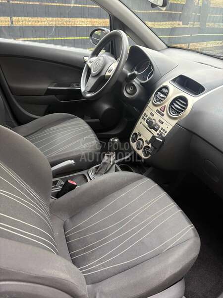 Opel Corsa D 