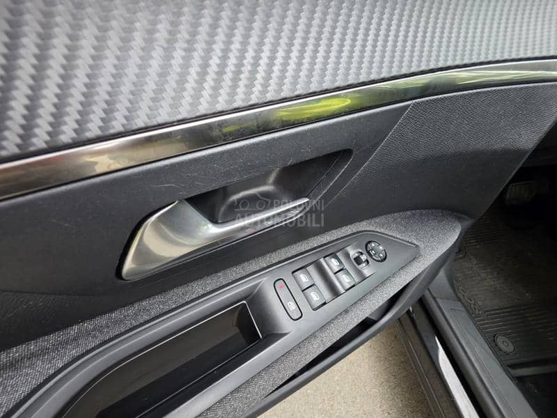 Peugeot 3008 1.5 HDI AT8