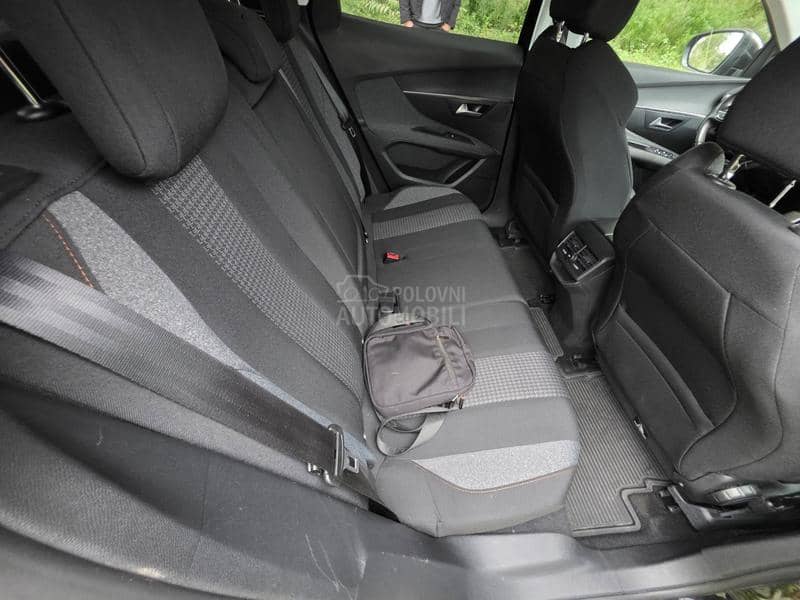 Peugeot 3008 1.5 HDI AT8