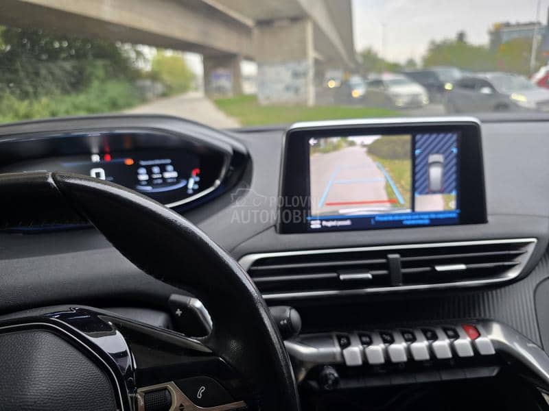 Peugeot 3008 1.5 HDI AT8