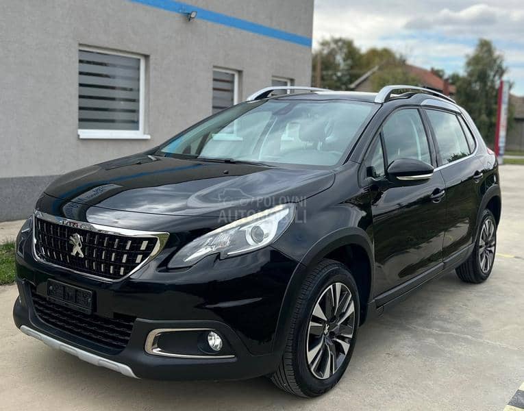 Peugeot 2008 1.2 Allure PANO CH