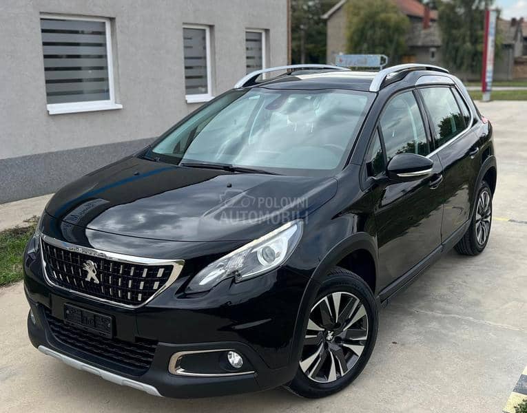 Peugeot 2008 1.2 Allure PANO CH
