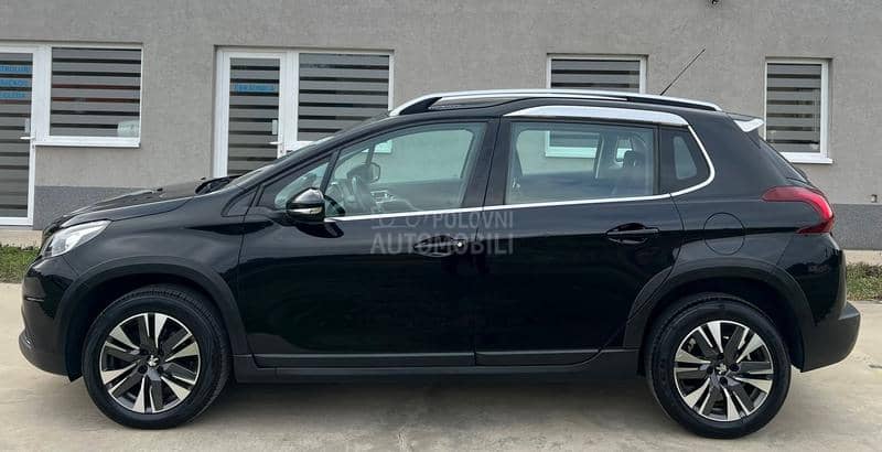 Peugeot 2008 1.2 Allure PANO CH