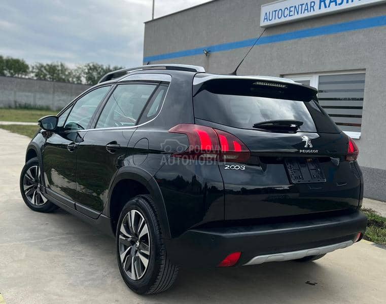 Peugeot 2008 1.2 Allure PANO CH