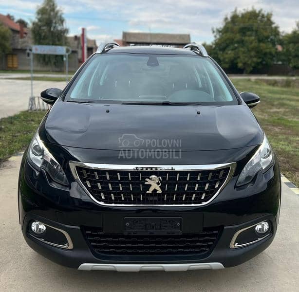 Peugeot 2008 1.2 Allure PANO CH