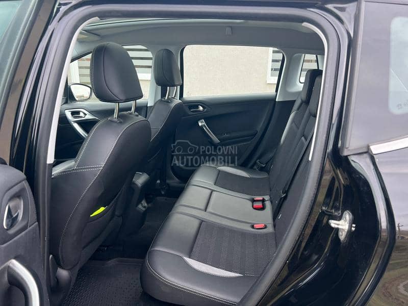 Peugeot 2008 1.2 Allure PANO CH