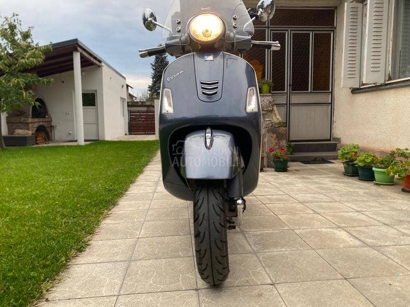 Vespa GTS 250ie