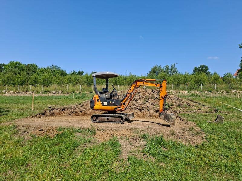 Hitachi EX17