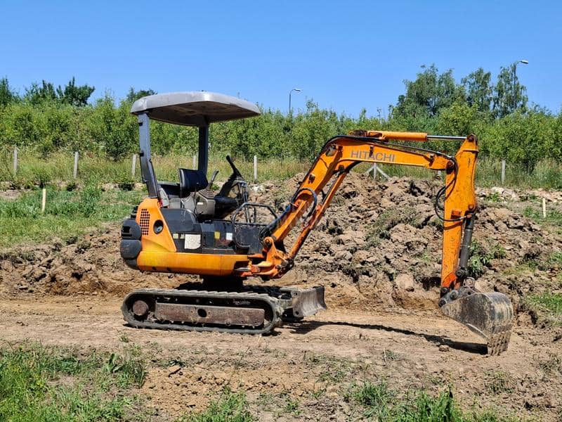 Hitachi EX17