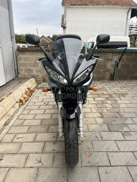 Yamaha Fz6