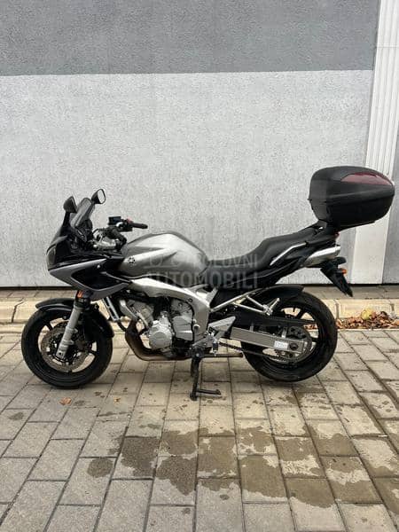 Yamaha Fz6