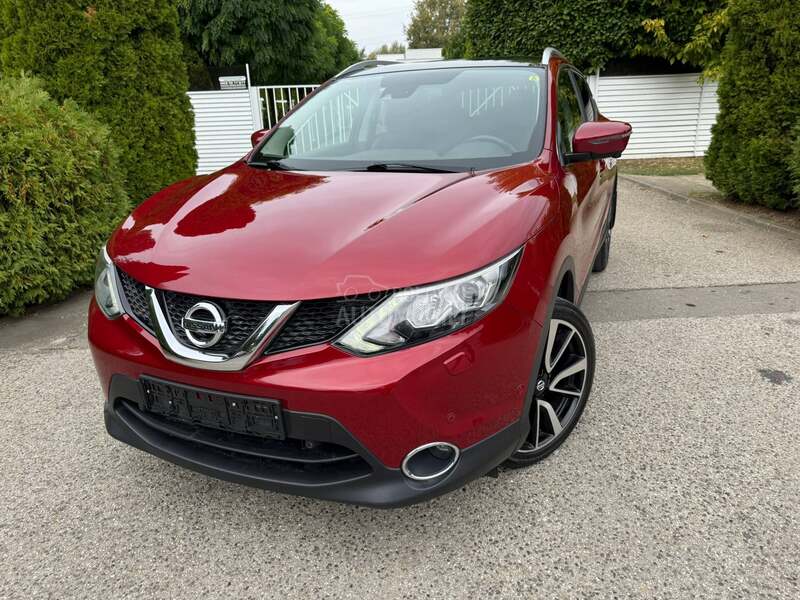 Nissan Qashqai 85k TEKNA PANO