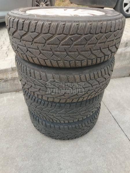 Riken 215/60 R16 Zimska