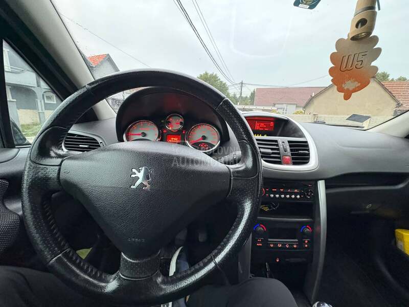 Peugeot 207 1.6