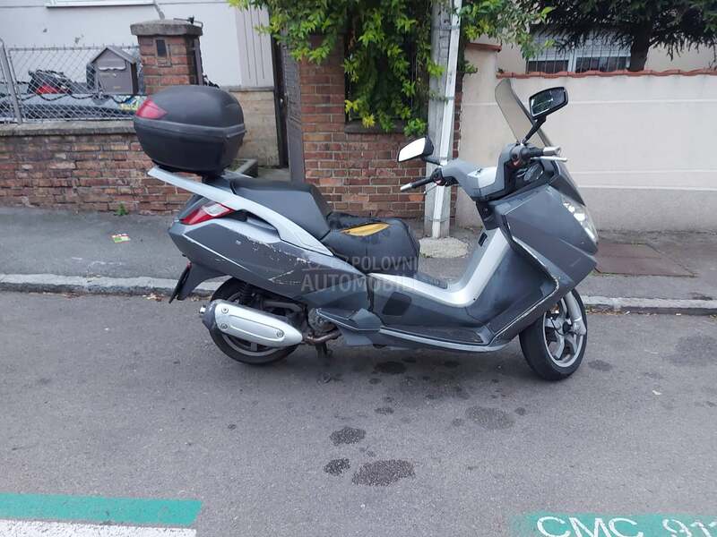 Peugeot Satelis 250 piaggio