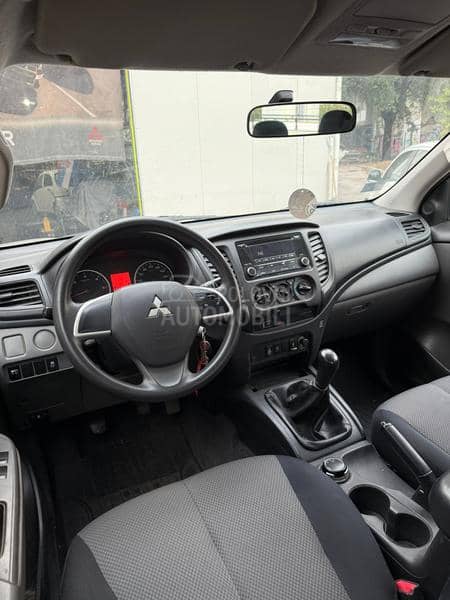 Mitsubishi L200 