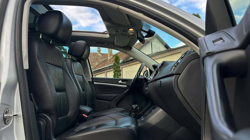 Volkswagen Tiguan DSG/4x4/PANO