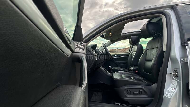 Volkswagen Tiguan DSG/4x4/PANO