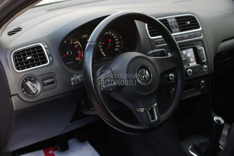 Volkswagen Polo 1.2TSi 147000 CH CL