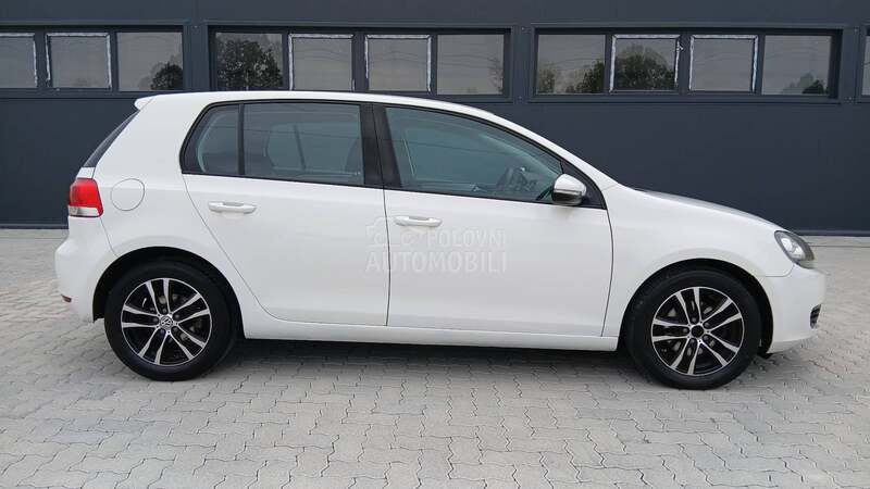 Volkswagen Golf 6 1.6 TDI BLUEMOTION