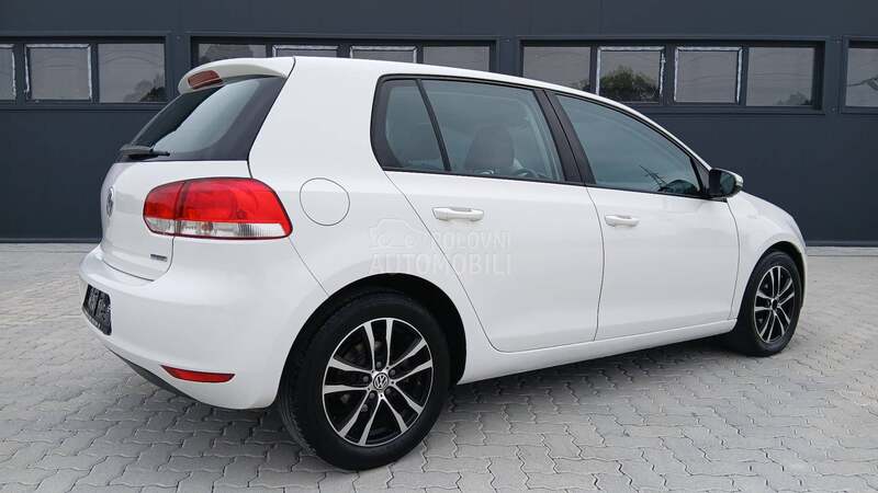 Volkswagen Golf 6 1.6 TDI BLUEMOTION
